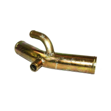 Труба 701.13.03.050 водяная тройник системы охлаждения двигателя ЯМЗ 240 трактора К 701 