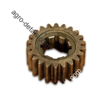 Шестерня 151.37.128 ведомая вала заднего хода коробки передач трактора Т-151