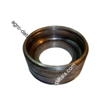 Стакан 77.37.021-1 подшипника с корпусом под ХУМ или реверс редуктор коробки трактора ДТ 75