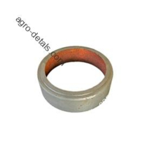 Втулка 77.32.117 распорная коленчатой оси направляющего колеса трактора ДТ-75