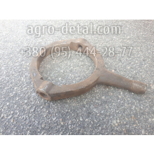 Хомут 54-2406021-10 корпуса подшипника трактора Т70