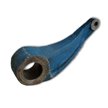 Рычаг Т25-4628527 поворотный левый рог механизма задней навески трактора Т 40